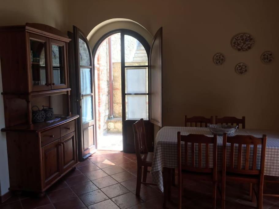 Cozy Home In Countryside Asciano Siena -Renovated! Bagian luar foto