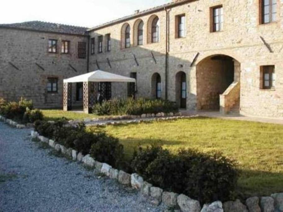 Cozy Home In Countryside Asciano Siena -Renovated! Bagian luar foto